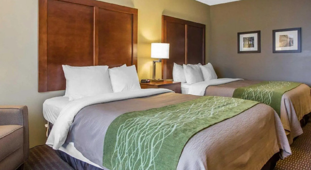 Четырёхместный номер Standard Comfort Inn Rhinelander