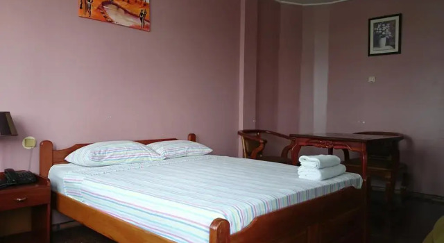 Hotel Paramuru, Buchen Sie Hotel Hotels in Paramaribo mit Frühstück, in der Nähe von Waterkant, Frühstück