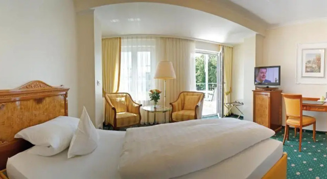 Одноместный номер Superior Hotel Sacher-Stoiber