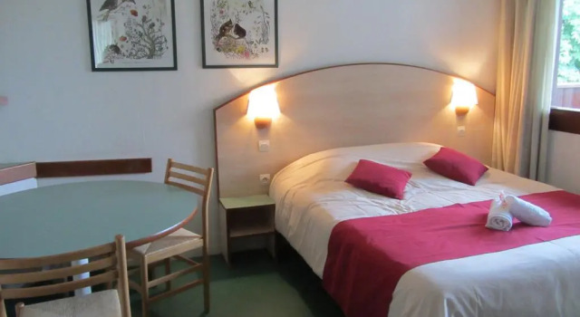 VVF Villages Parent, Rezerwuj Hotel Hotele w Puy-de-Dôme z basenem, Basen