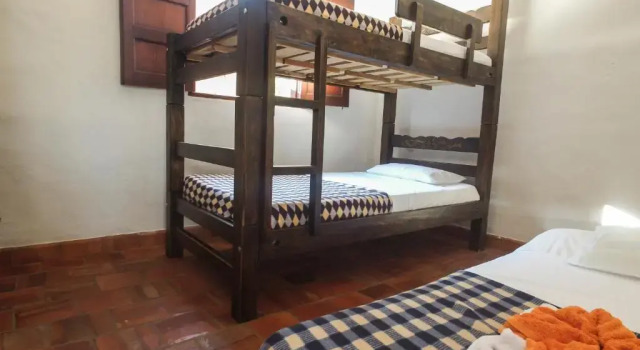 Casa De Huespedes Samuel, Rezervovat Hotel Hotely v Santander s parkováním, Parkování