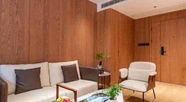Люкс с балконом Lushan Hotel