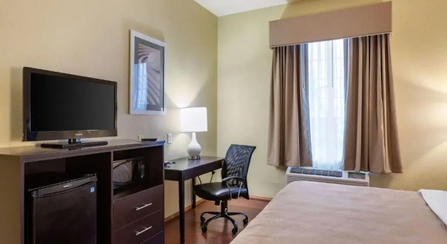 Номер Standard Sonesta Essential La Porte