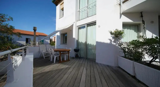 Коттедж с 2 комнатами Holiday home Isola Rossa