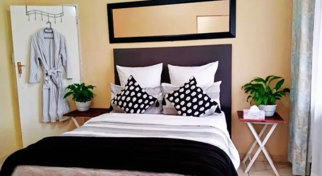 Номер Standard Budget Stays at Olivia Pines Guesthouse