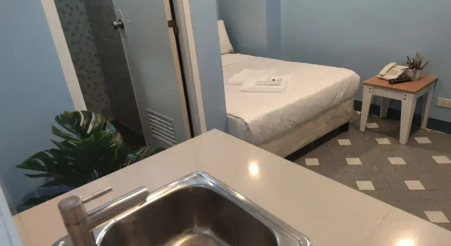 Студия Standard Glory Hotel Cubao