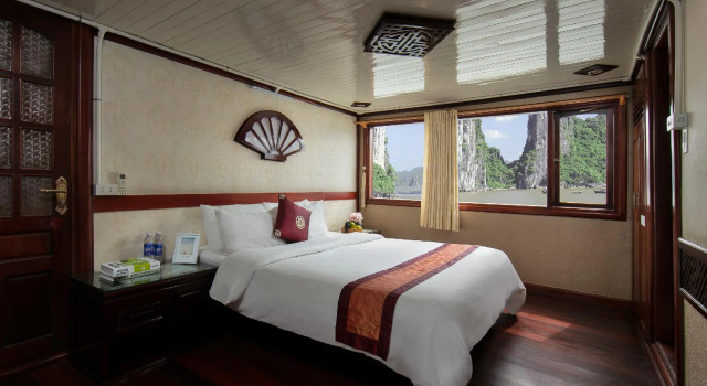 Halong Fantasea Cruise, Rezervovat Hotel Hotely v Quang Ninh se snídaní, Snídaně
