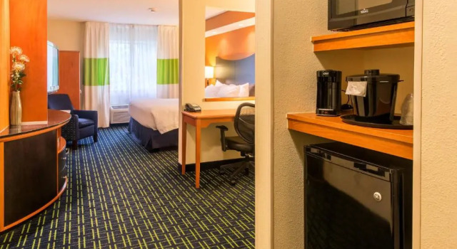 Двухместная студия Fairfield Inn & Suites Canton