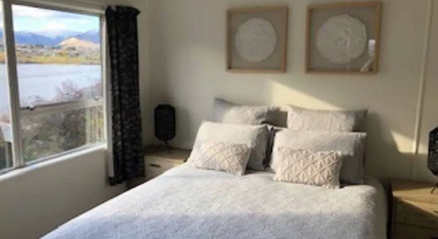 Stay On The Sunny Side Of Town, Забронировать Отель Kelvin Heights 