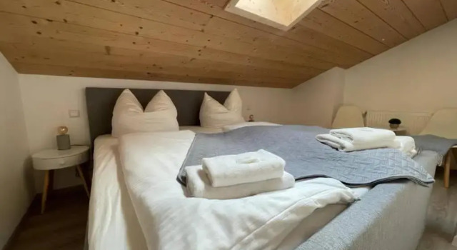 Апартаменты Gemütliche Ferienwohnung im DG am Tegernsee - Bergblick, Ruhe & ganz viel Platz