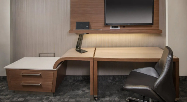 Courtyard by Marriott Hammond, Забронировать Отель Хаммонд Луизиана