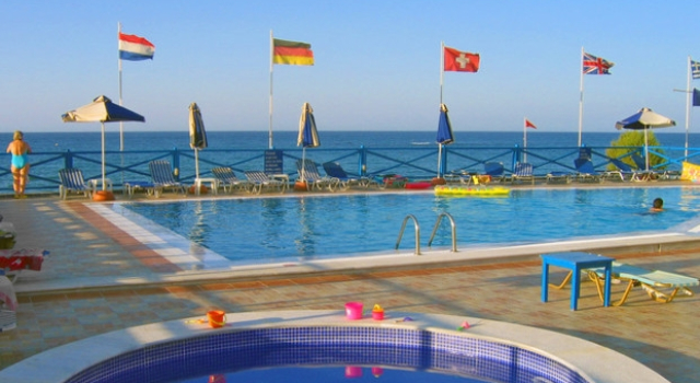 Christiana Beach, Забронировать Отель Малия Центральный Крит