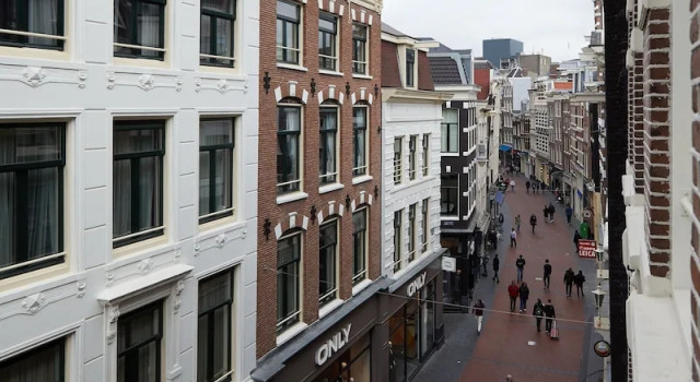 Апартаменты Comfort Damrak Short Stay Amsterdam