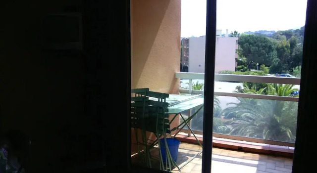 Studio in Bormes-les-mimosas, With Wonderful sea View, Pool Access and