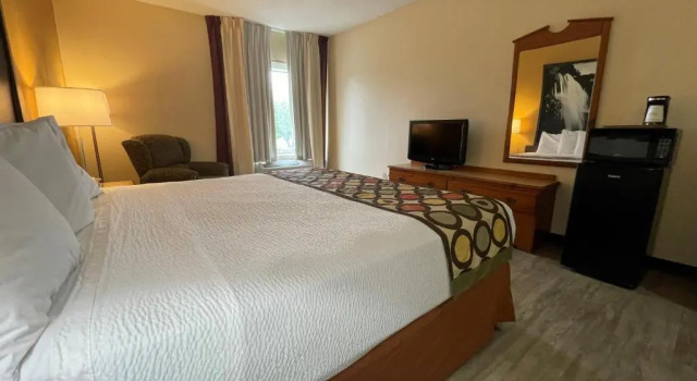 Standard Zimmer Super 8 by Wyndham Pevely