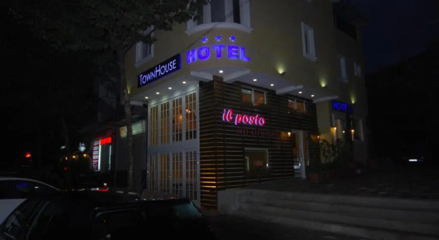 Hotel Town House