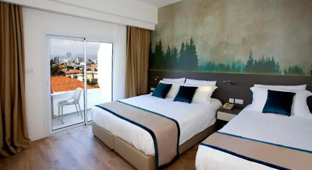 Трёхместный номер Superior Pefkos City Hotel