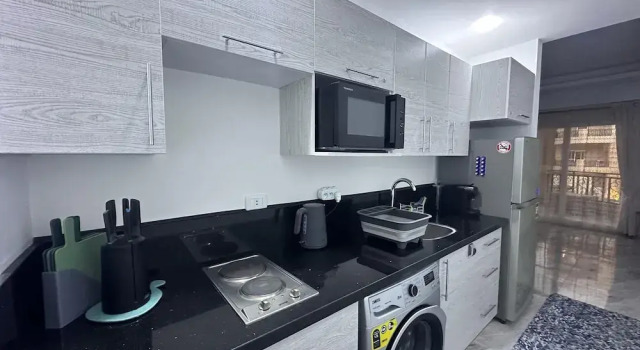 Апартаменты 2 Bed Flat - Sleeps 6 - Pool - Parking - Wifi