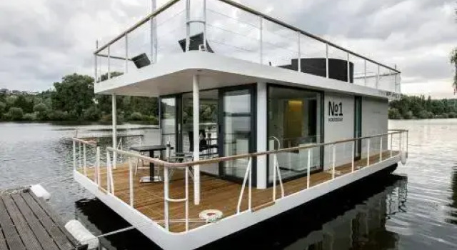 VIPliving Houseboat, Reservar Hotel Praga República Checa, perto de Porta do Pico