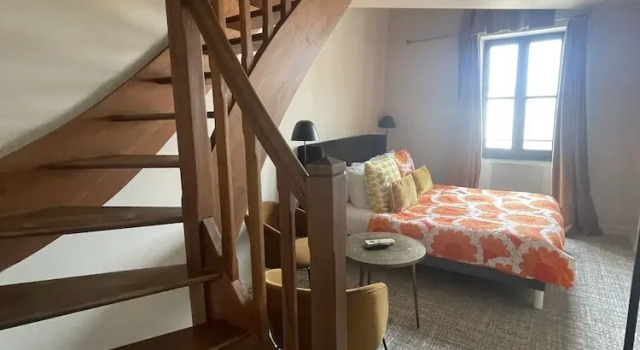 Семейный номер Standard Le Victoria Boutique Hôtel - Charme au coeur du village historique - Accueil Vélo - Séminaire - Bar Lounge - Piscine