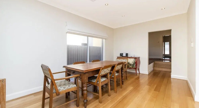Inner Western Suburbs Retreat, Забронировать Отель Отели Перта 4 звезды, рядом с Honorary Consulate of the Federal Republic of Germany, 4*