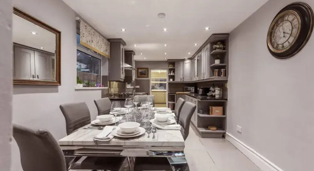 Коттедж North Central London House/ Sleeps8/garden/wifi