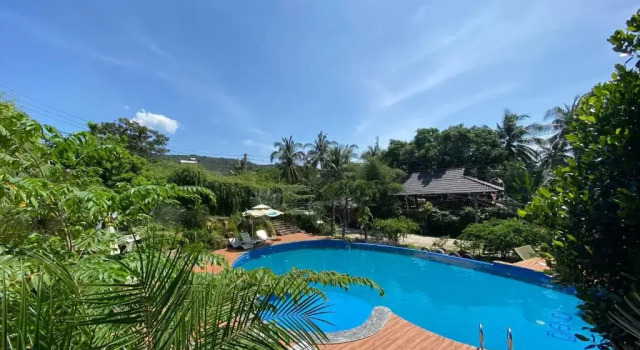 Трёхместный номер Standard с видом на бассейн Dendi Resort Phu Quoc