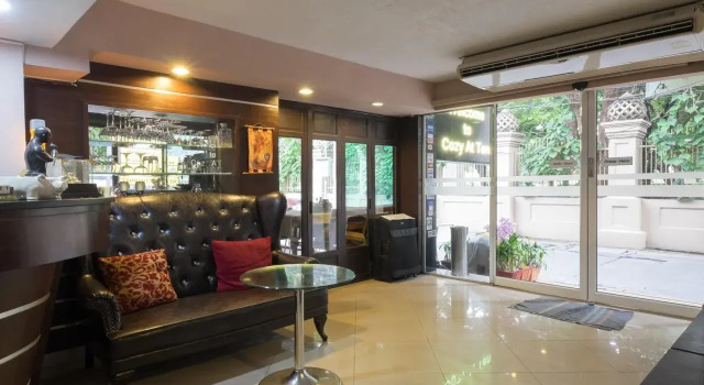 Cozy at Ten Hotel Bangkok