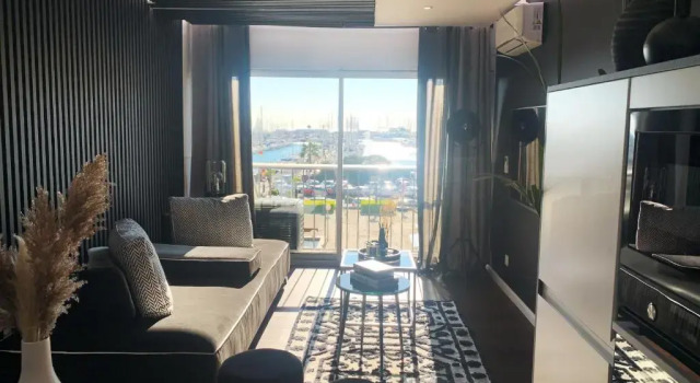 Апартаменты Appartement vue port et accès direct mer, centre ville de la Grande Motte prés de Montpellier