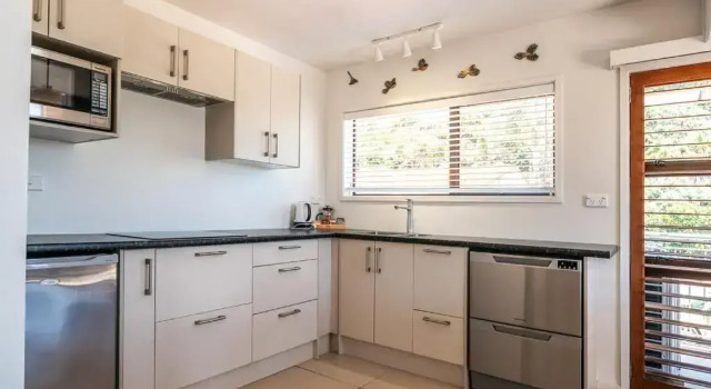 Апартаменты c 1 комнатой с видом на океан Onetangi Beach Apartments