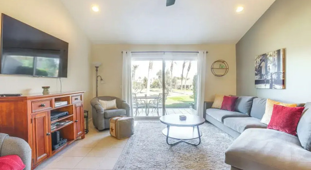 Games, Grill & Golf Course View: Palm Desert Gem!, Buchen Sie Ferienwohnung Palm Desert Coachella Valley