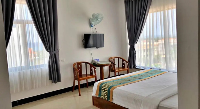 Dac Tin Luxury Hotel