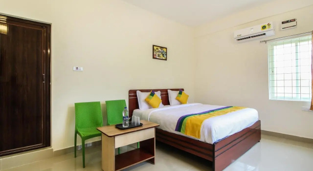 Itsy Hotels Riyas Grand, Rezerwuj Hotel Hotele w Andhra Pradesh z parkingiem, Parking