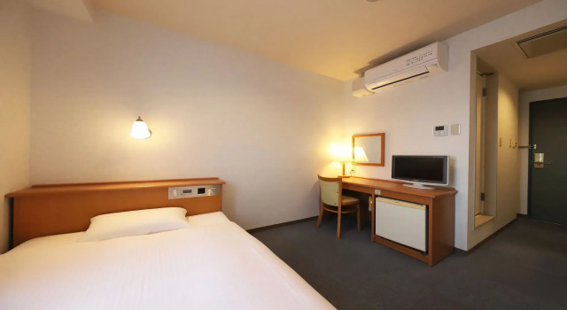 Одноместный номер Standard Smile Hotel Takaoka Ekimae