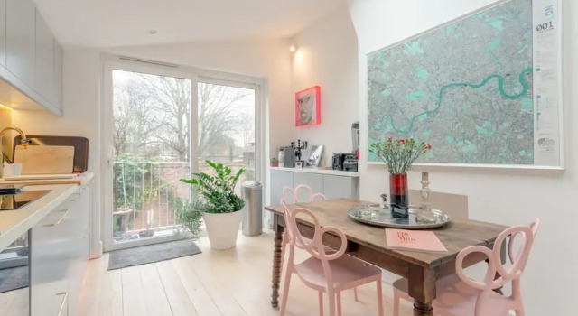 Stylish 2 Bedroom Apartment in London