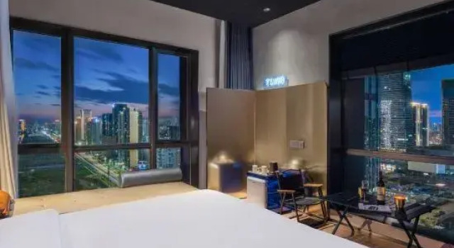 Люкс TiAmo City · Sky View Hotel (Kunming Zhongjiao Jindi Wujiaba Metro Station Branch)