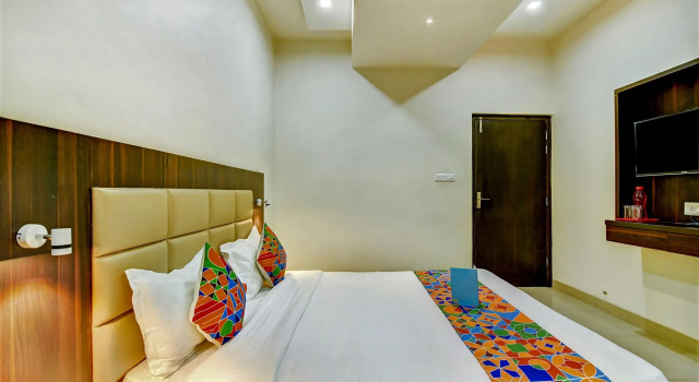 Номер Standard FabHotel Solitaire Inn