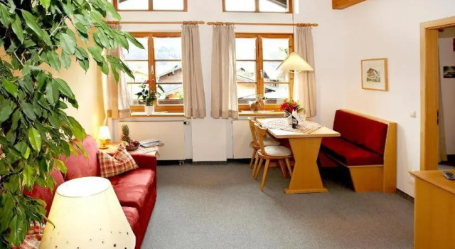 Gästehaus Hanna Teifel, Varaa Hotelli Hotellit Baijeri pysäköinnillä, Pysäköinti