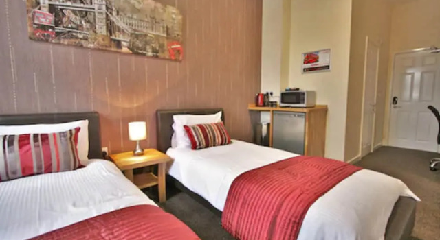 Номер Standard Central Hotel Gloucester by RoomsBooked
