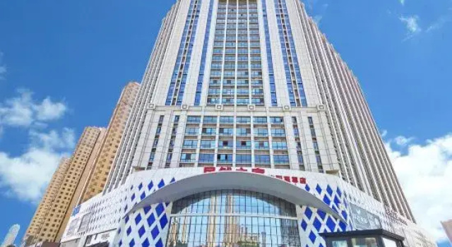 Fengwo Hotel (Xinyang High-speed Railway Station East Station)