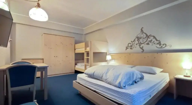 Четырёхместный номер Hotel Principe Marmolada
