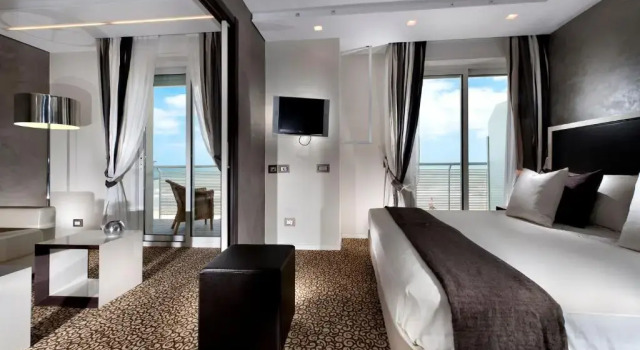 Полулюкс seafront Hotel Kursaal