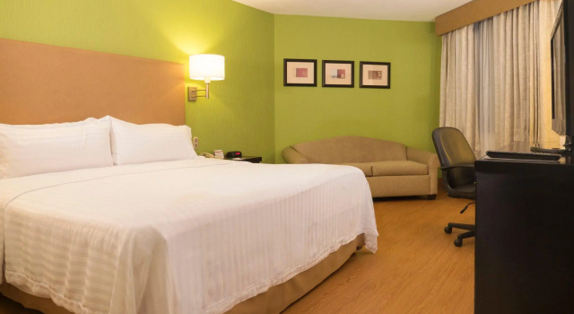 Номер Standard Holiday Inn Tijuana Zona Rio by IHG