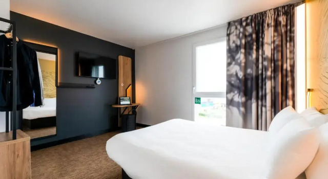 Двухместный номер для гостей с ограниченными возможностями B&B HOTEL Le Port Marly Saint Germain en Laye