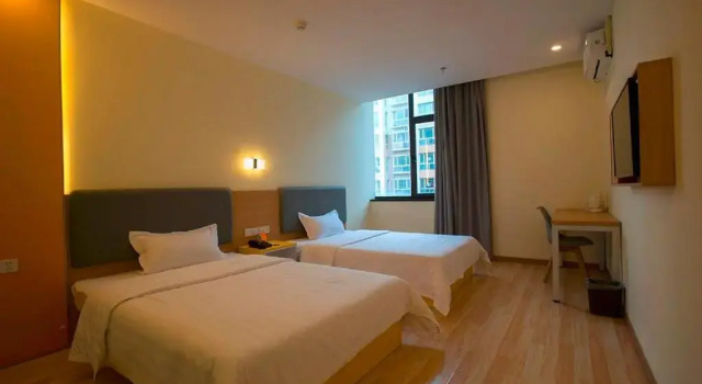 Двухместный номер Standard 7Days Inn Taiyuan South Railway Station Branch