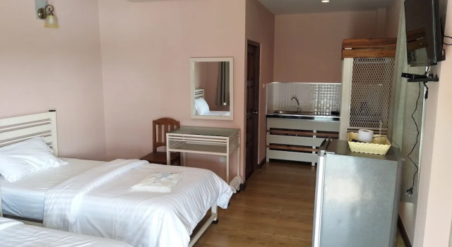 Двухместный семейный номер Standard с видом на озеро Pirom Lake And Resort