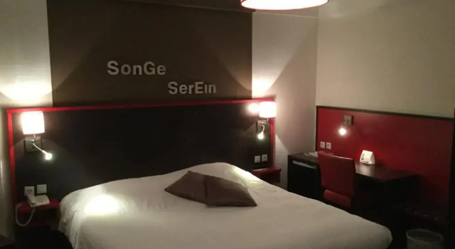 Двухместный номер Comfort The Originals City, Hôtel Le Cheval Rouge, Tours Ouest