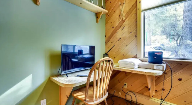 Rustic Pine Mtn Club Cabin w/ Beautiful View!, Réserver Hôtel Pine Mountain Club 