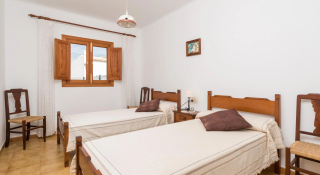 BARCELO-DANUS - Chalet with terrace in Porto Colom. Free WiFi