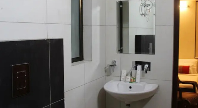 Номер Deluxe Hotel R K Palace - Simple Stay Royal Comfort